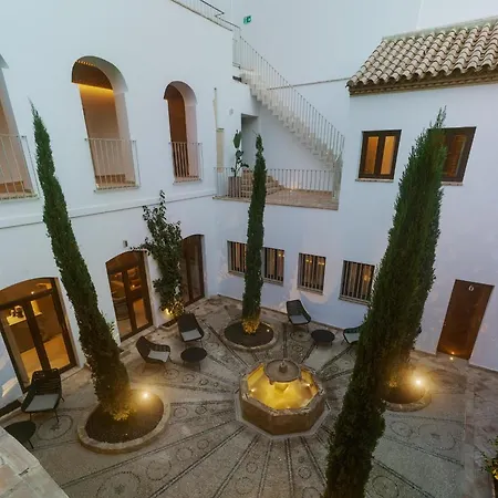 Patios Del Pañuelo *