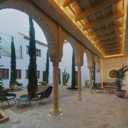 Patios Del Panuelo